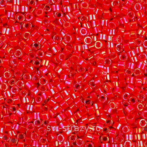 Delica Beads 11/0 DB159 Opaque Light Siam AB